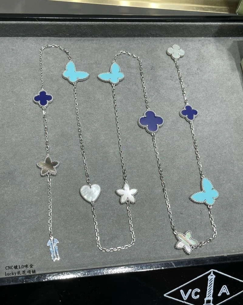 TravelReady Vca Necklaces 254666