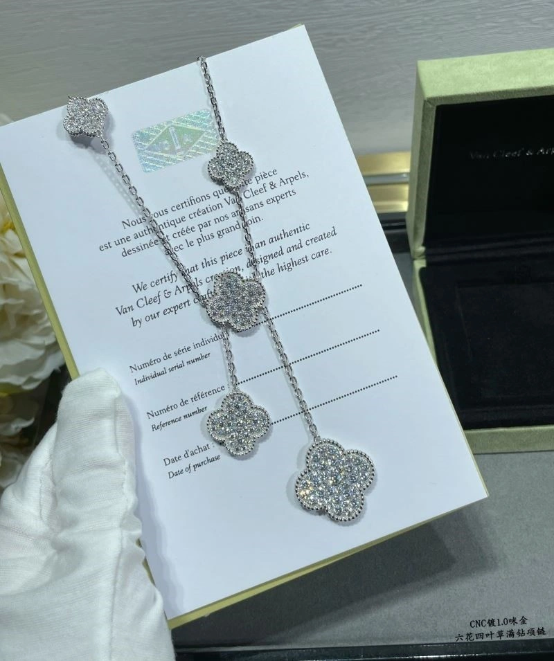 Vca Necklaces Snug 254662