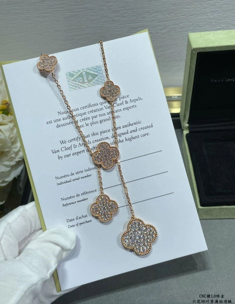 Vca Necklaces Snug 254662