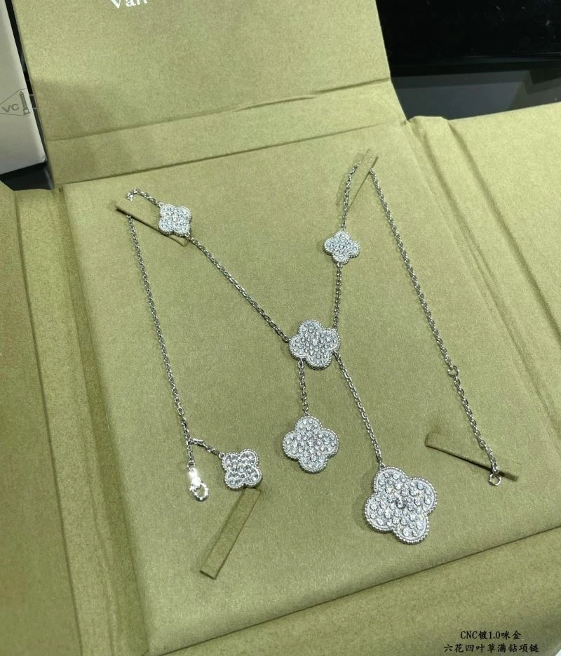 Vca Necklaces Snug 254662