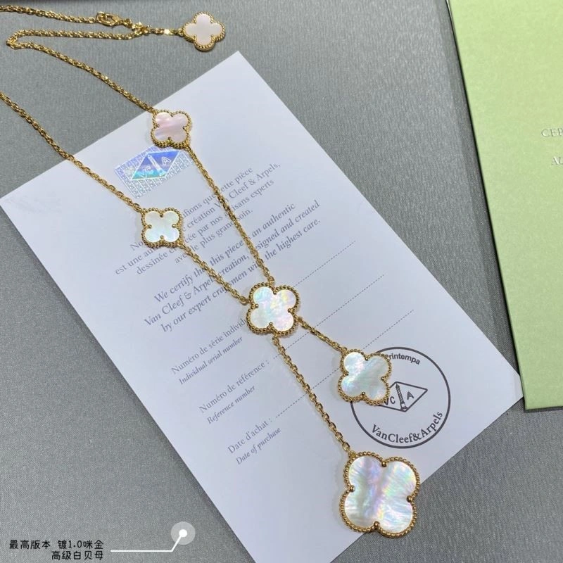 Vca Necklaces Supportive 254665