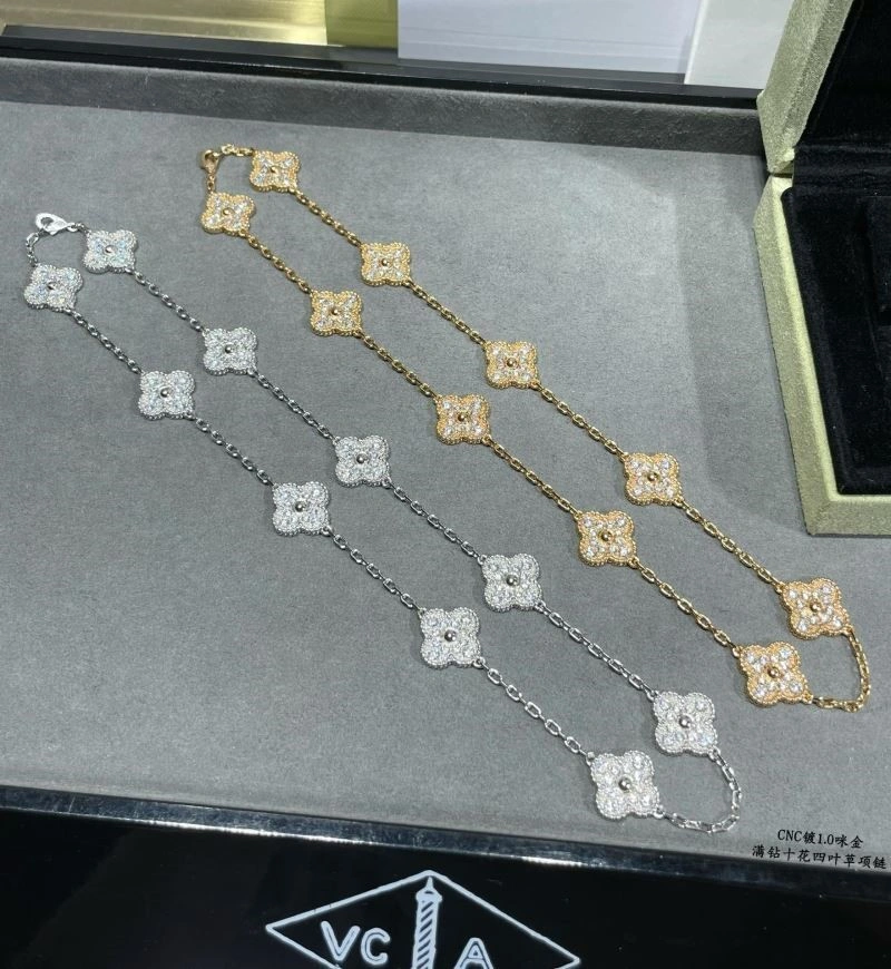 Vca Necklaces Youthful 254680