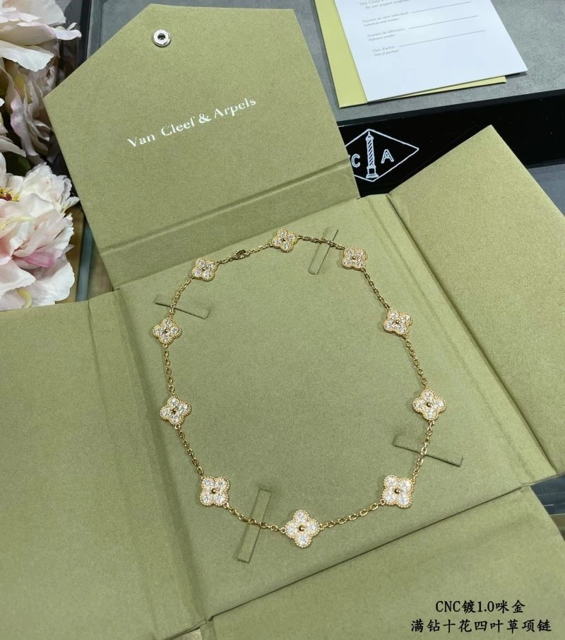 Vca Necklaces Youthful 254680
