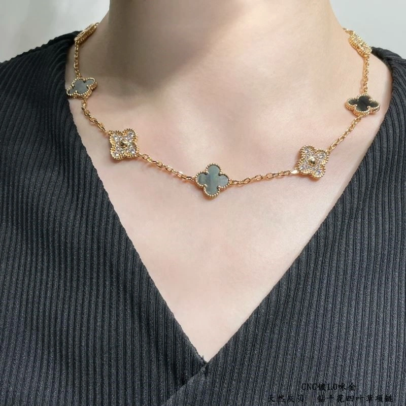 Vca Necklaces SmartChoice 254645