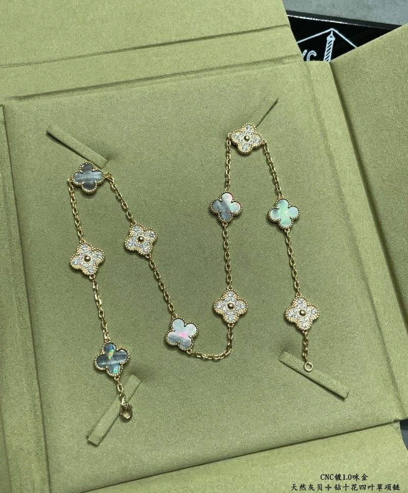 Vca Necklaces SmartChoice 254645