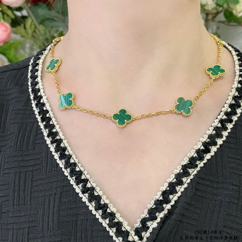 Vca Necklaces Resilient 254644