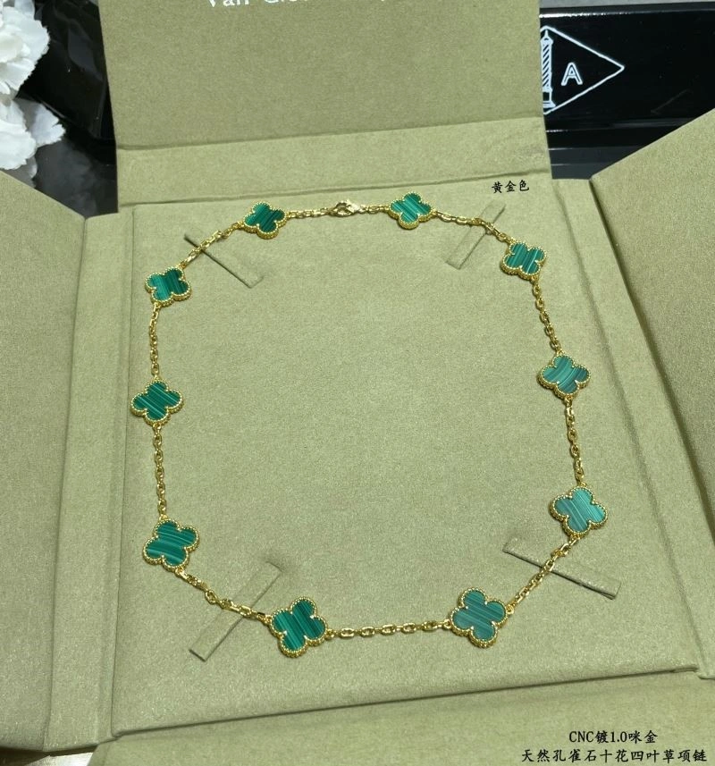 Vca Necklaces Resilient 254644