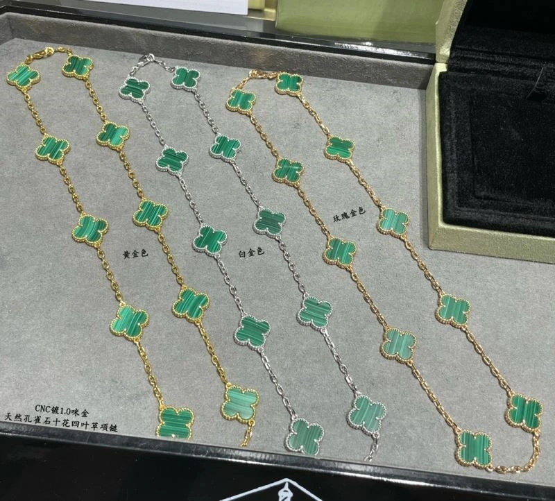 Vca Necklaces Resilient 254644