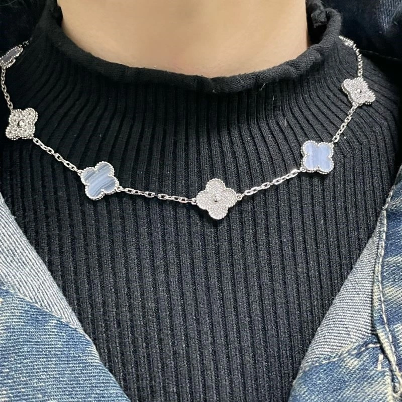 FlexibleFit Vca Necklaces 254642