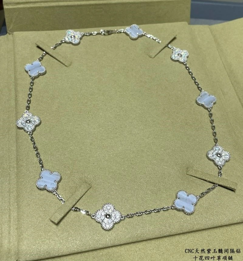 FlexibleFit Vca Necklaces 254642