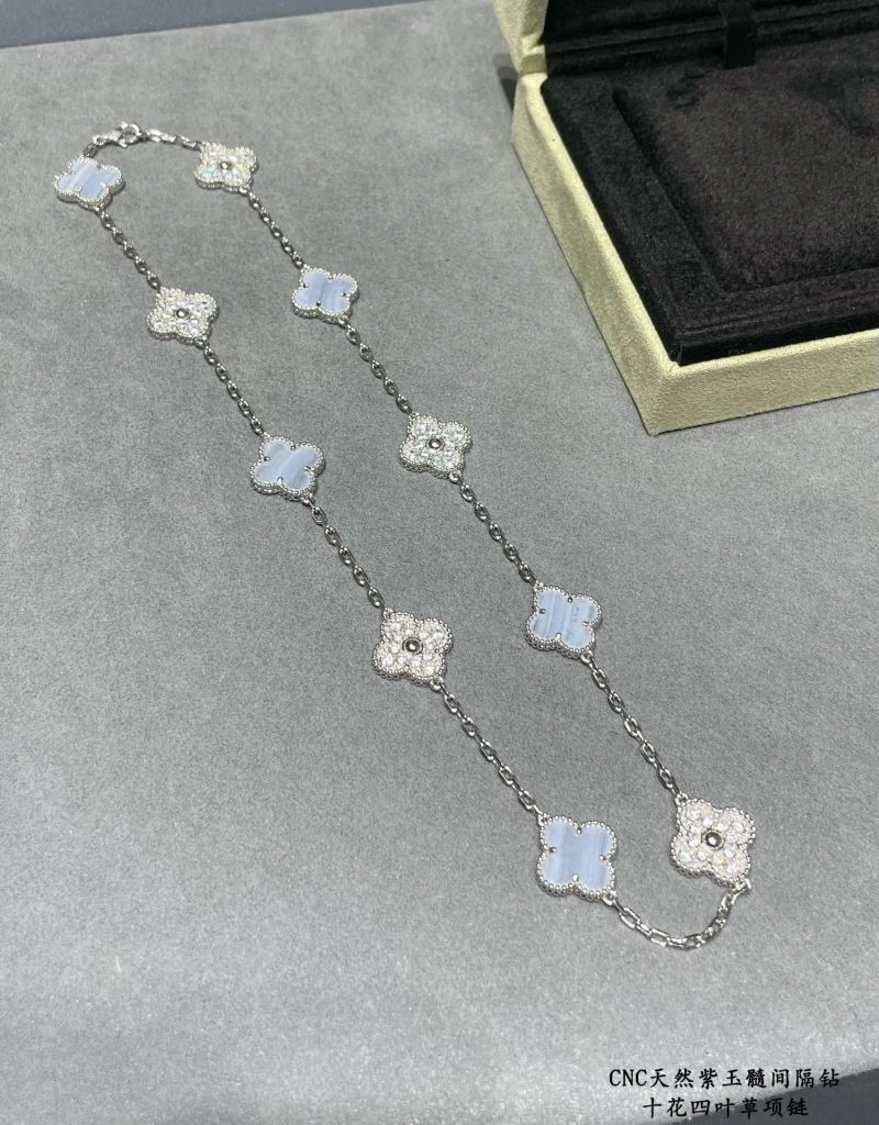 FlexibleFit Vca Necklaces 254642