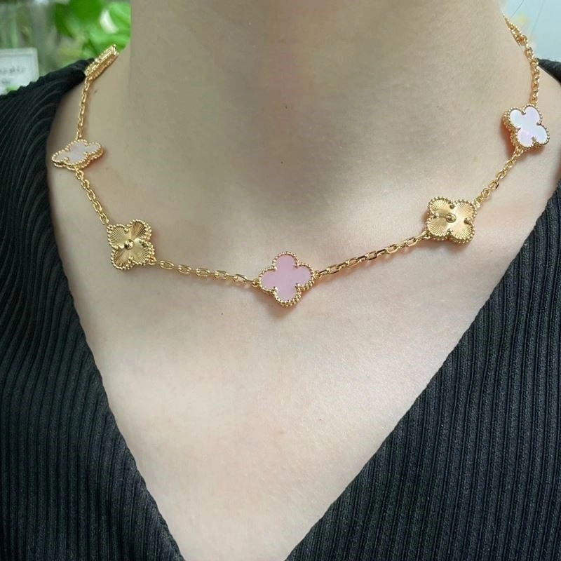 Vca Necklaces Sophisticated 254643