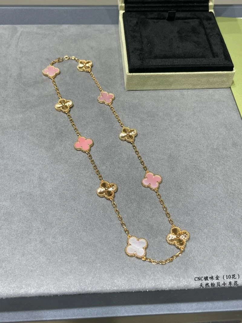 Vca Necklaces Sophisticated 254643