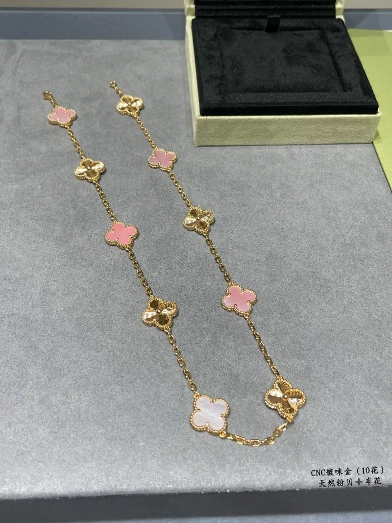 Vca Necklaces Sophisticated 254643