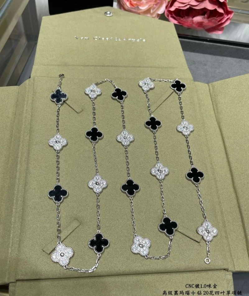 Vca Necklaces Colorful 254613