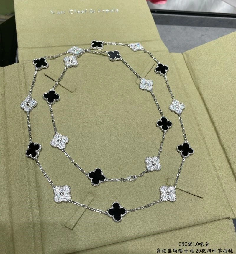 Vca Necklaces Colorful 254613