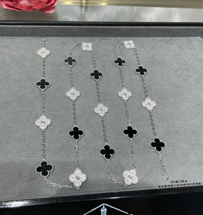 Vca Necklaces Colorful 254613