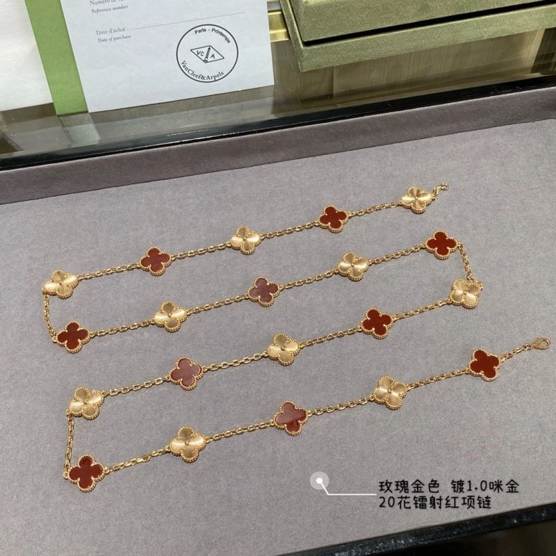 WaterResistant Vca Necklaces 254620