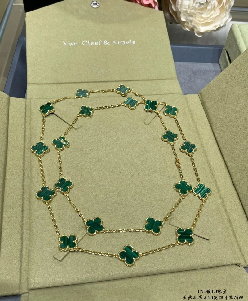 WeatherProof Vca Necklaces 254608