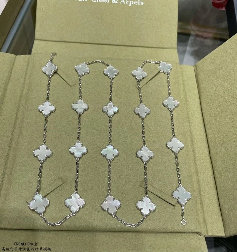 Vca Necklaces Compact 254615