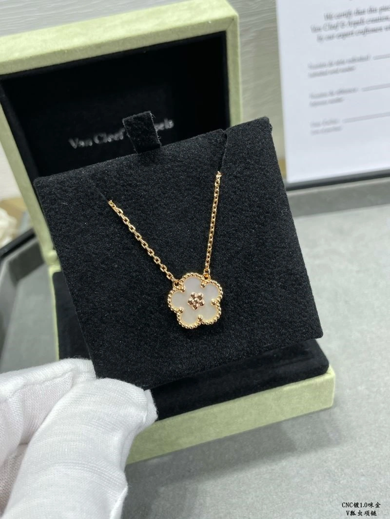 Vca Necklaces Versatile 254625