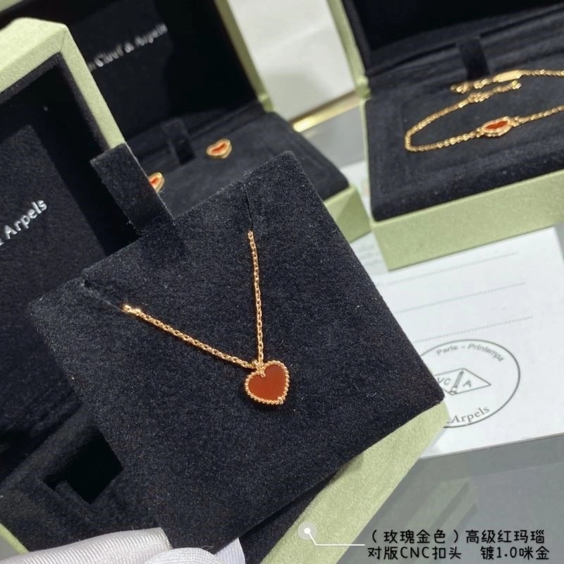 Vca Necklaces ModernLook 254622