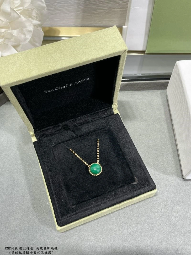 Vca Necklaces Elegant 254637