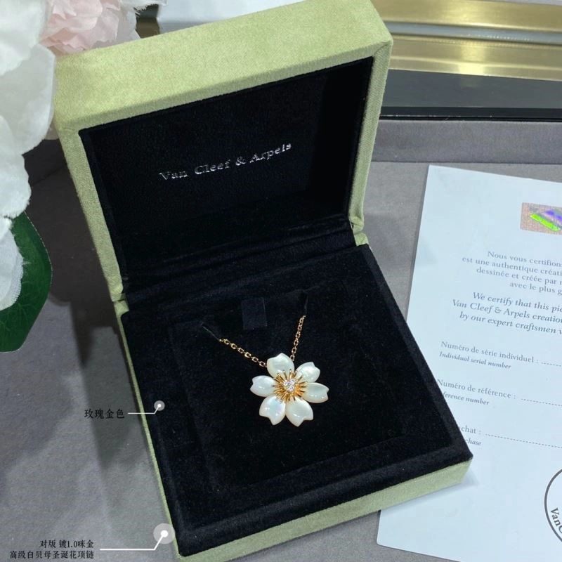 Soft Vca Necklaces 254623