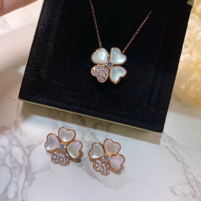 Packable Vca Necklaces 254630