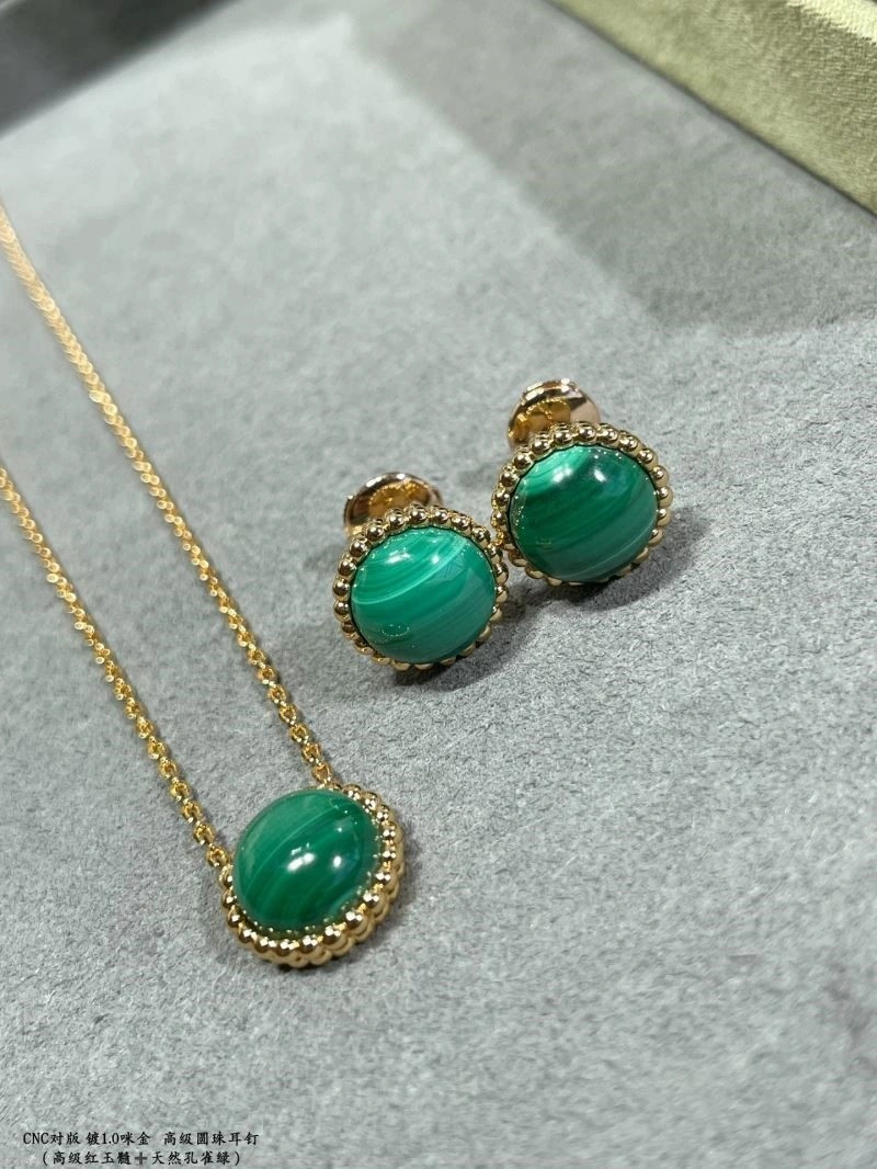 Vca Necklaces SunProtective 254614