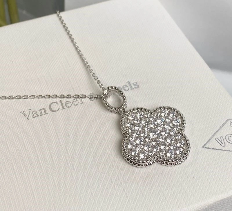 Vca Necklaces WaterResistant 254624