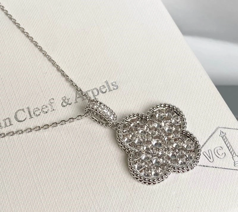 Vca Necklaces WaterResistant 254624