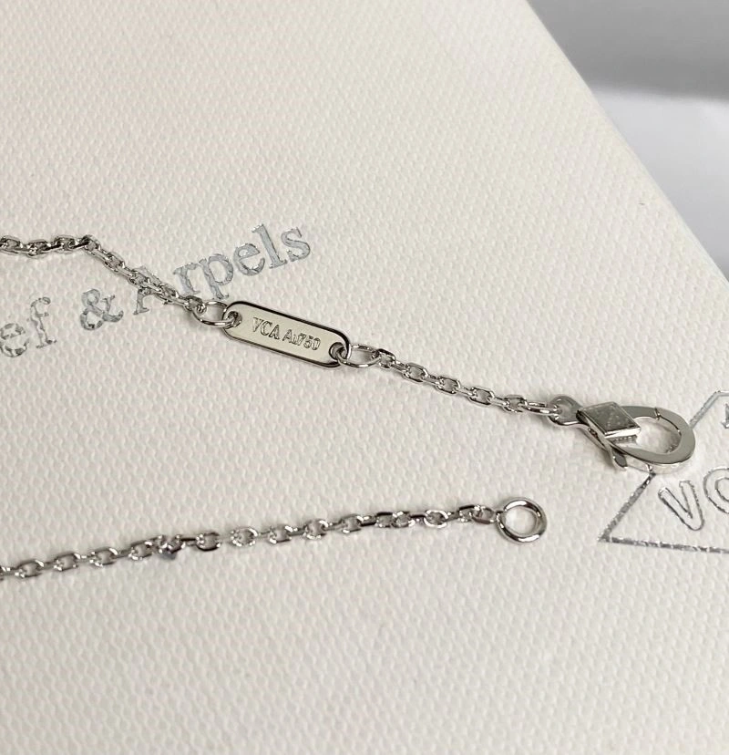 Vca Necklaces WaterResistant 254624