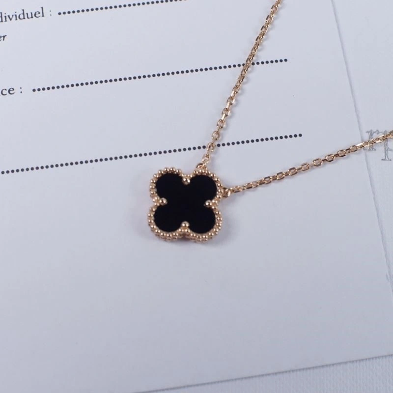 SunProtective Vca Necklaces 254556