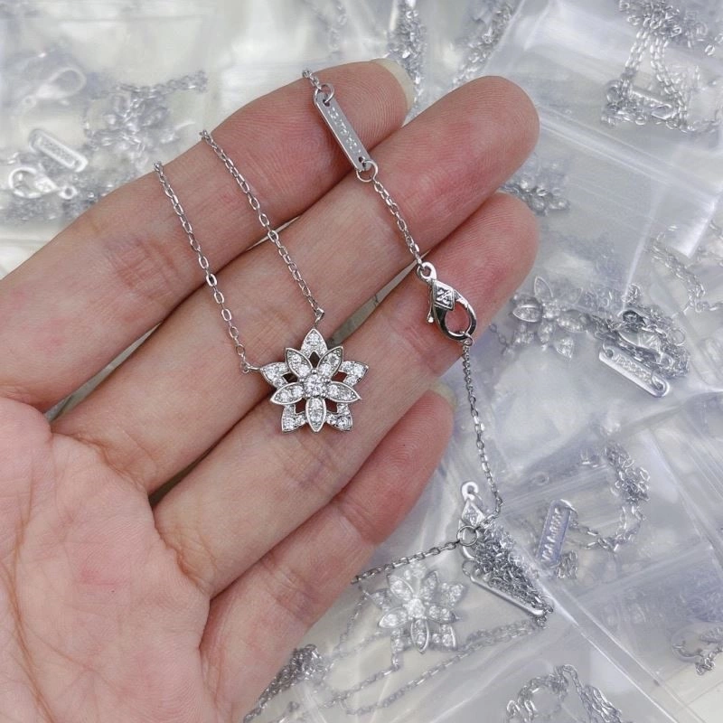 Youthful Vca Necklaces 254548