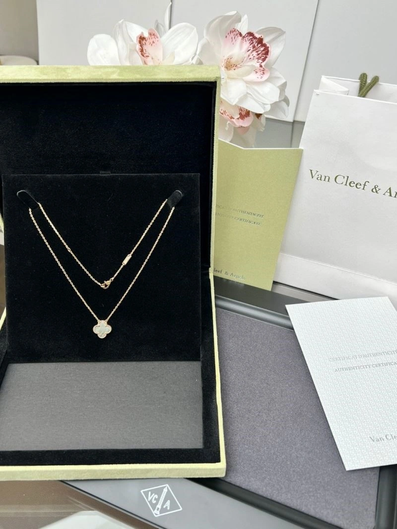 Vca Necklaces Neat 254526