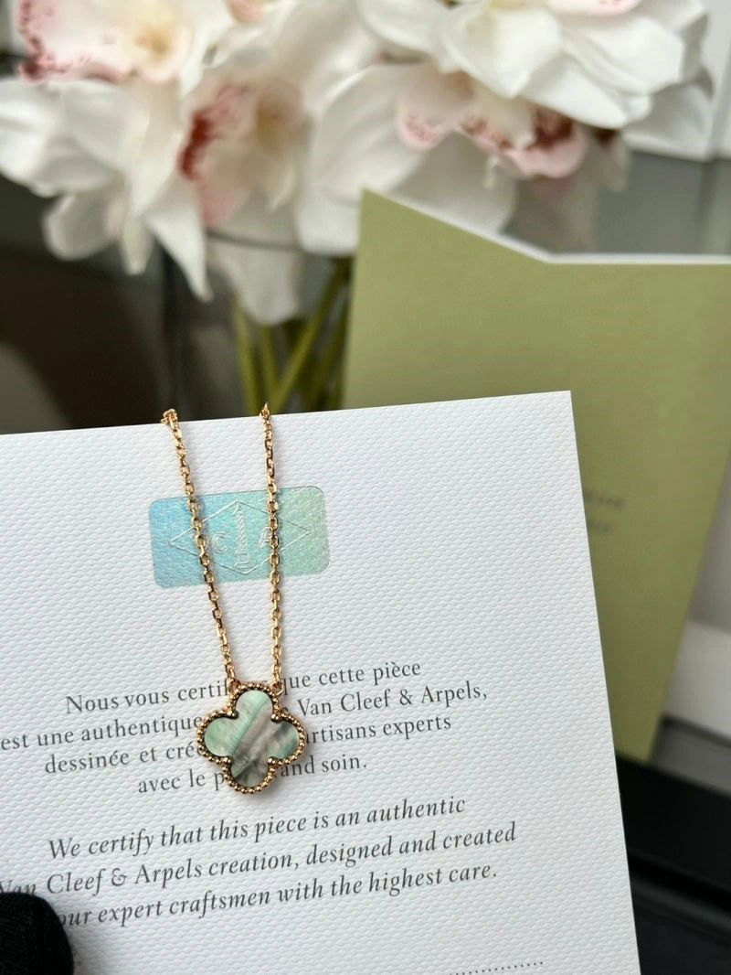 Vca Necklaces Neat 254526