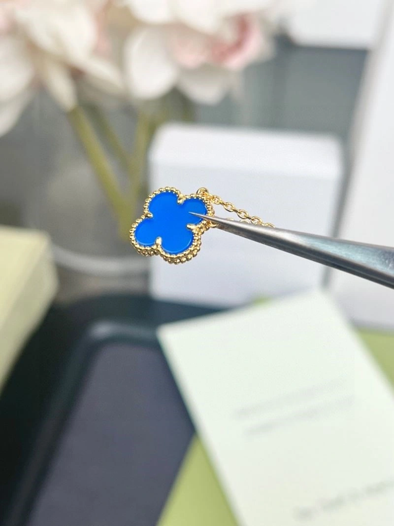 SmoothTexture Vca Necklaces 254523