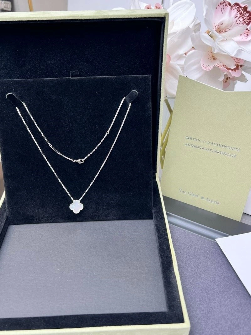 Contemporary Vca Necklaces 254521