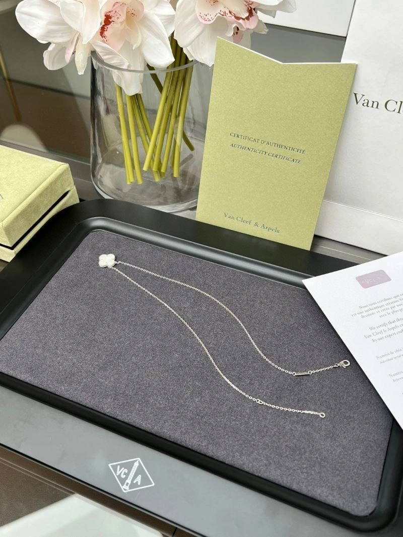Contemporary Vca Necklaces 254521
