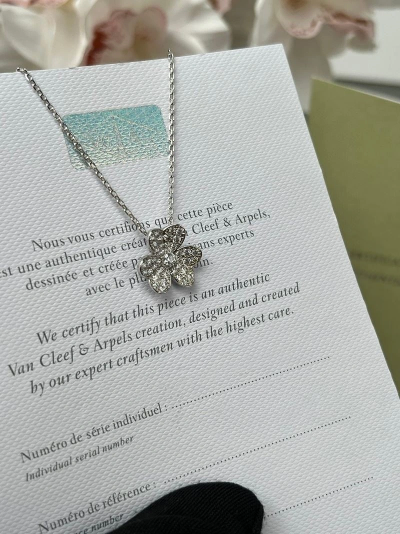 Vca Necklaces Packable 254498