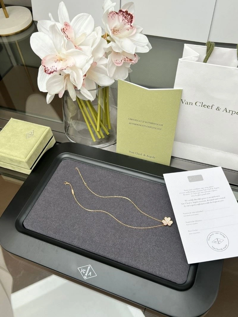 Vca Necklaces Stylish 254517