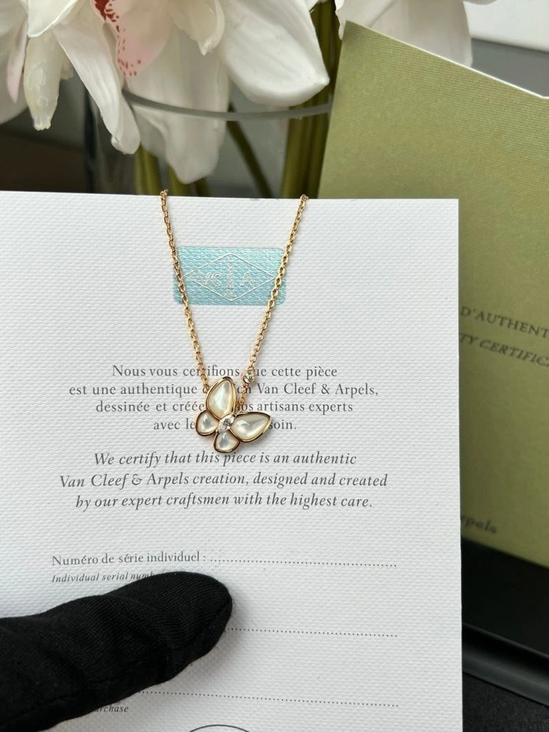 Vca Necklaces Elegant 254500