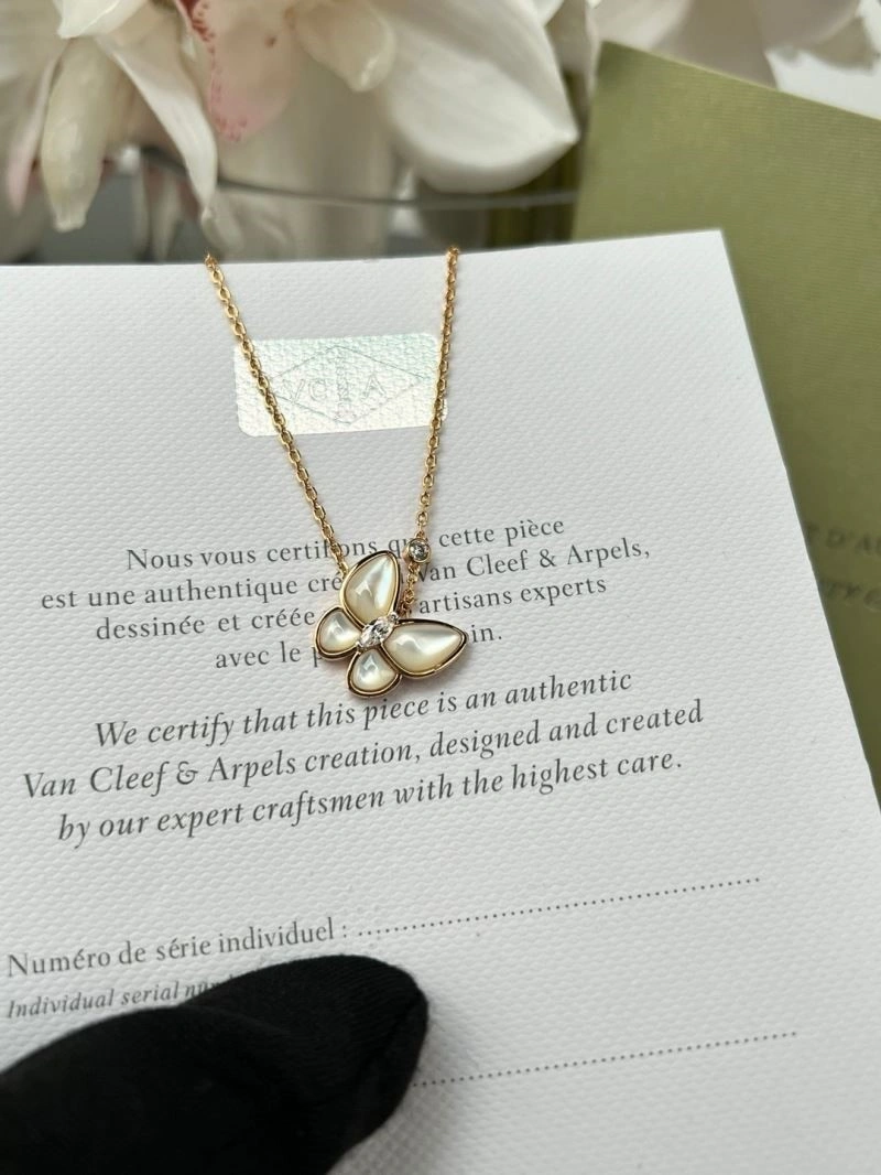Vca Necklaces Elegant 254500