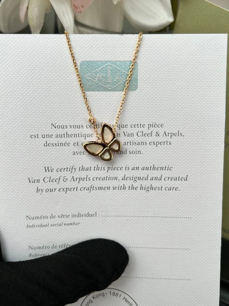 Vca Necklaces Elegant 254500