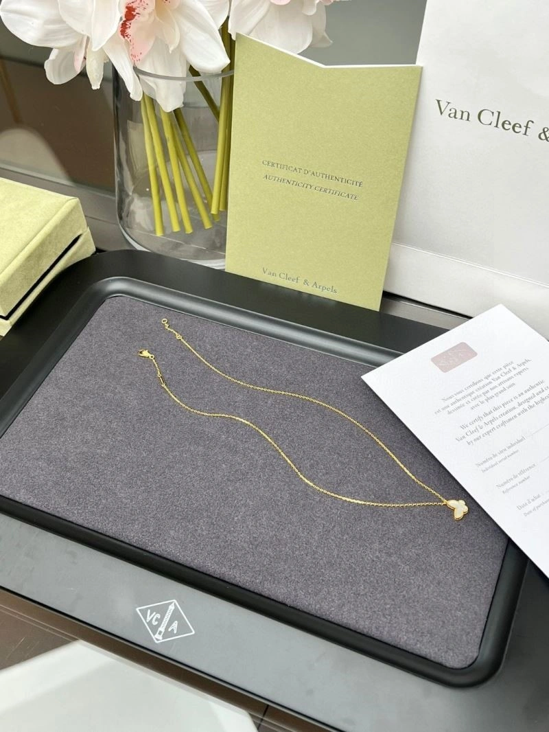 SmoothTexture Vca Necklaces 254489