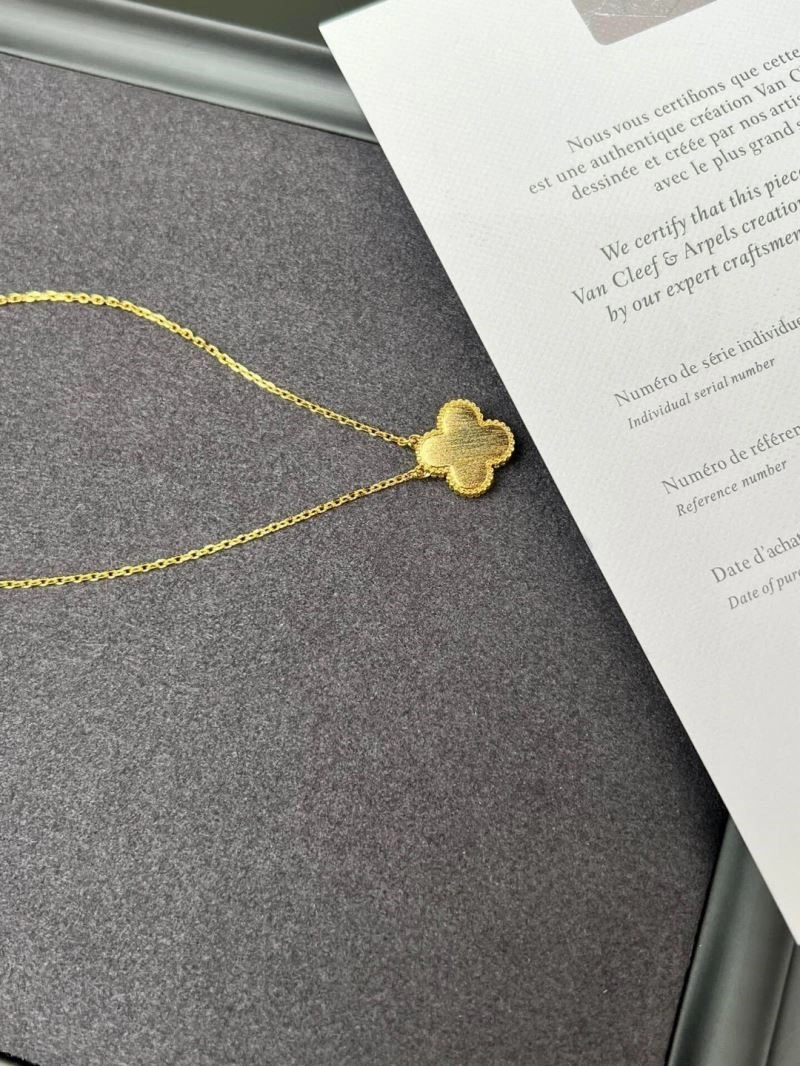 Vca Necklaces Soft 254508