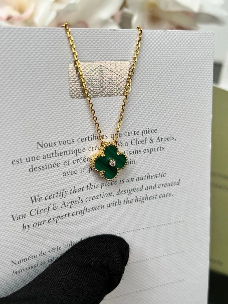 Vca Necklaces Soft 254508