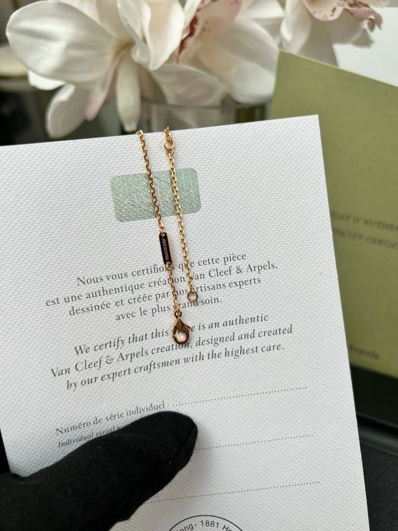 UrbanStyle Vca Necklaces 254518