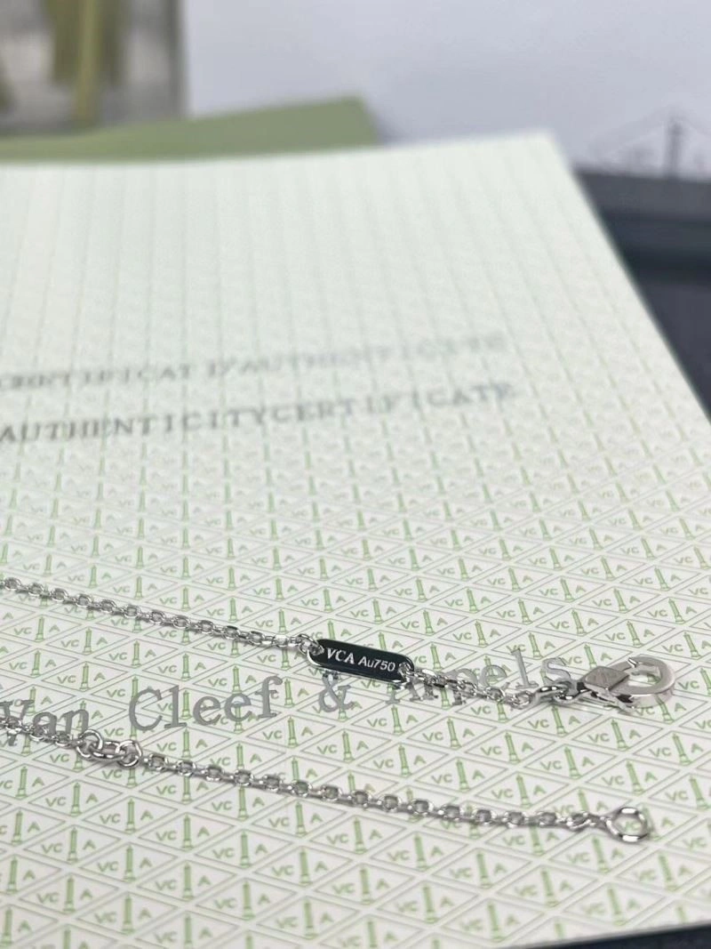 TechFriendly Vca Necklaces 254502